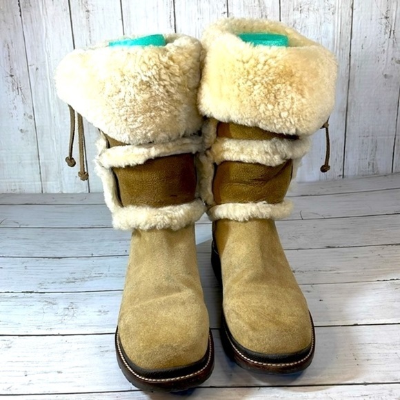 L.L.Bean Tan Leather and Cream Shearling Boots - Picture 4 of 13